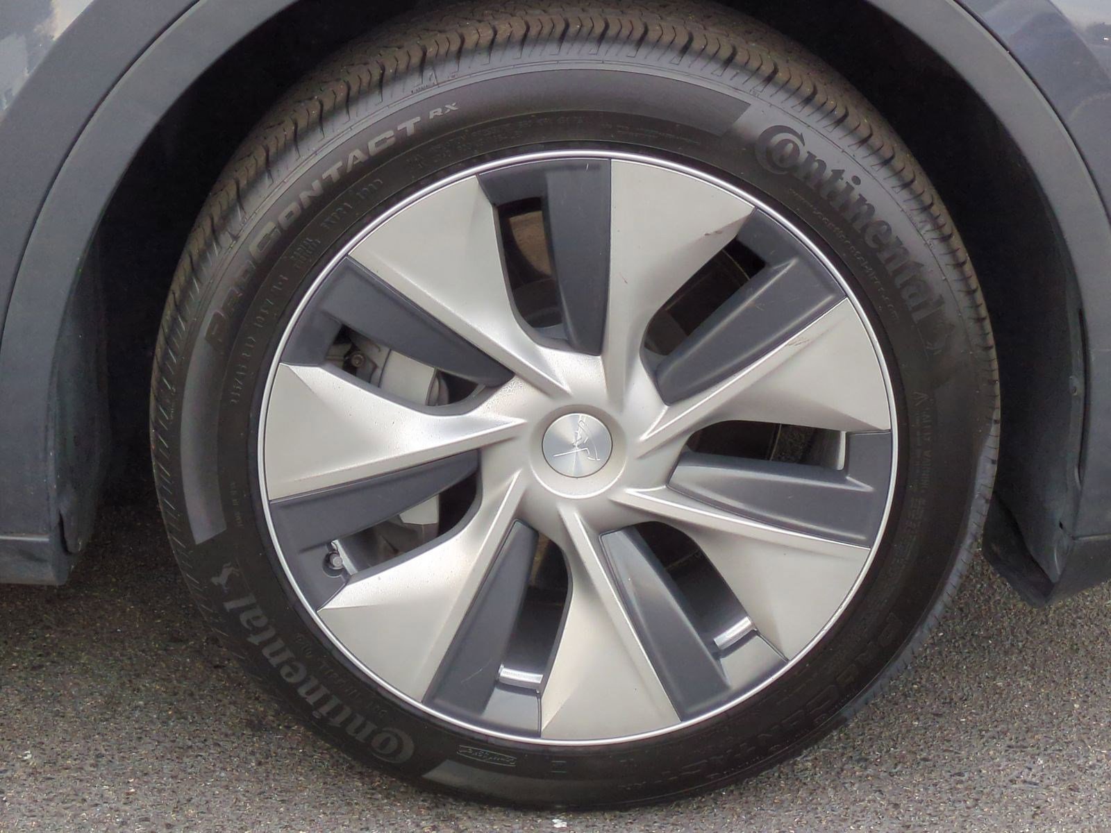 Used 2021 Tesla Model Y 2WD image 13