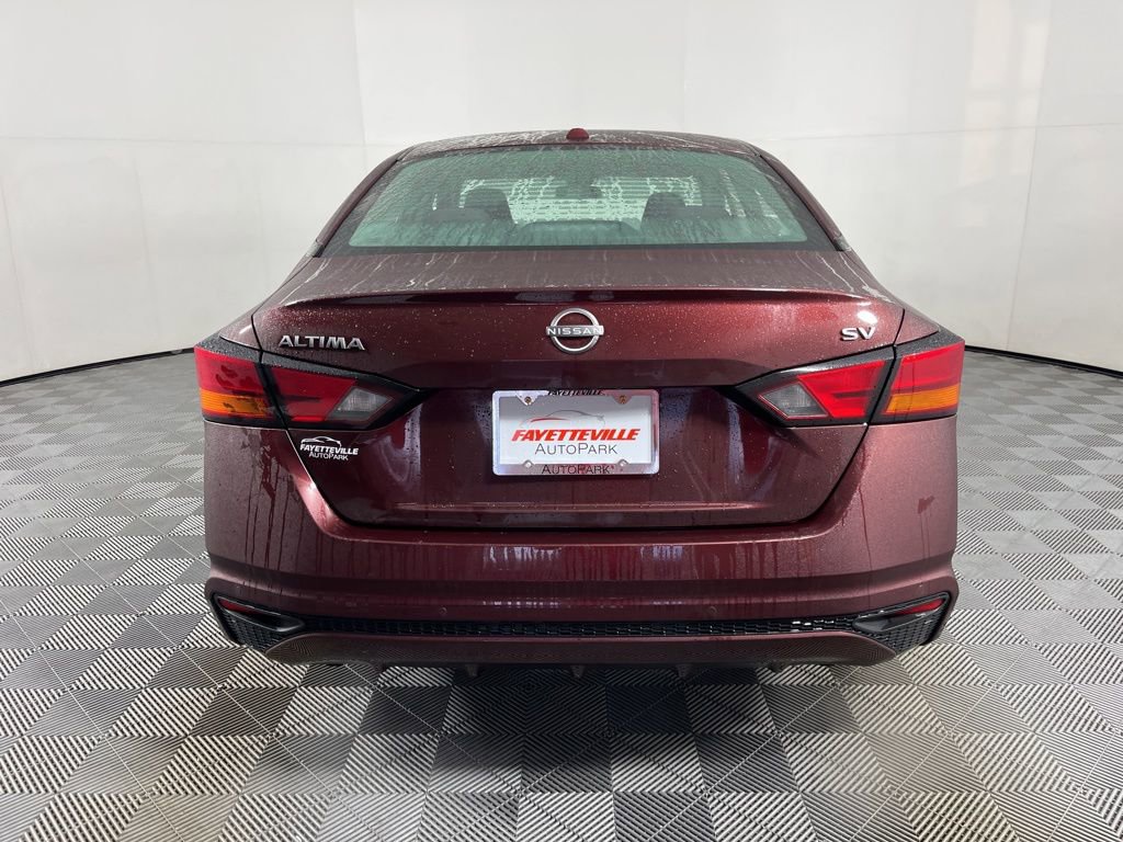 Used 2024 Nissan Altima 2.5 SV image 10