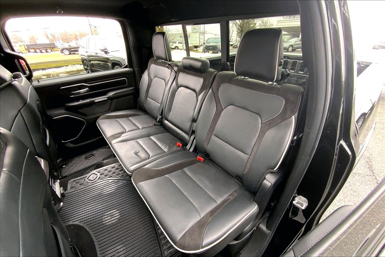 Used 2025 RAM 1500 Laramie AWD/4WD image 19