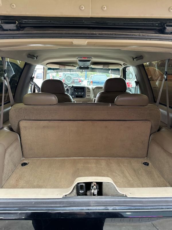 Used 1999 Chevrolet Tahoe 4WD 2-Door w/ Preferred Equipment Group image 11