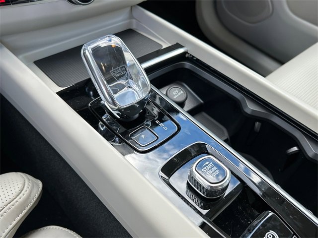 New 2026 Volvo XC60 T8 Ultra image 16