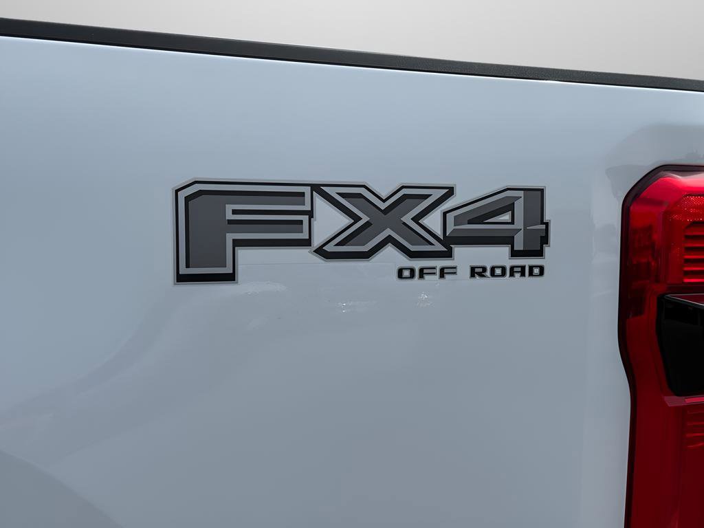 New 2026 Ford F350 Lariat w/ Black Appearance Package image 27