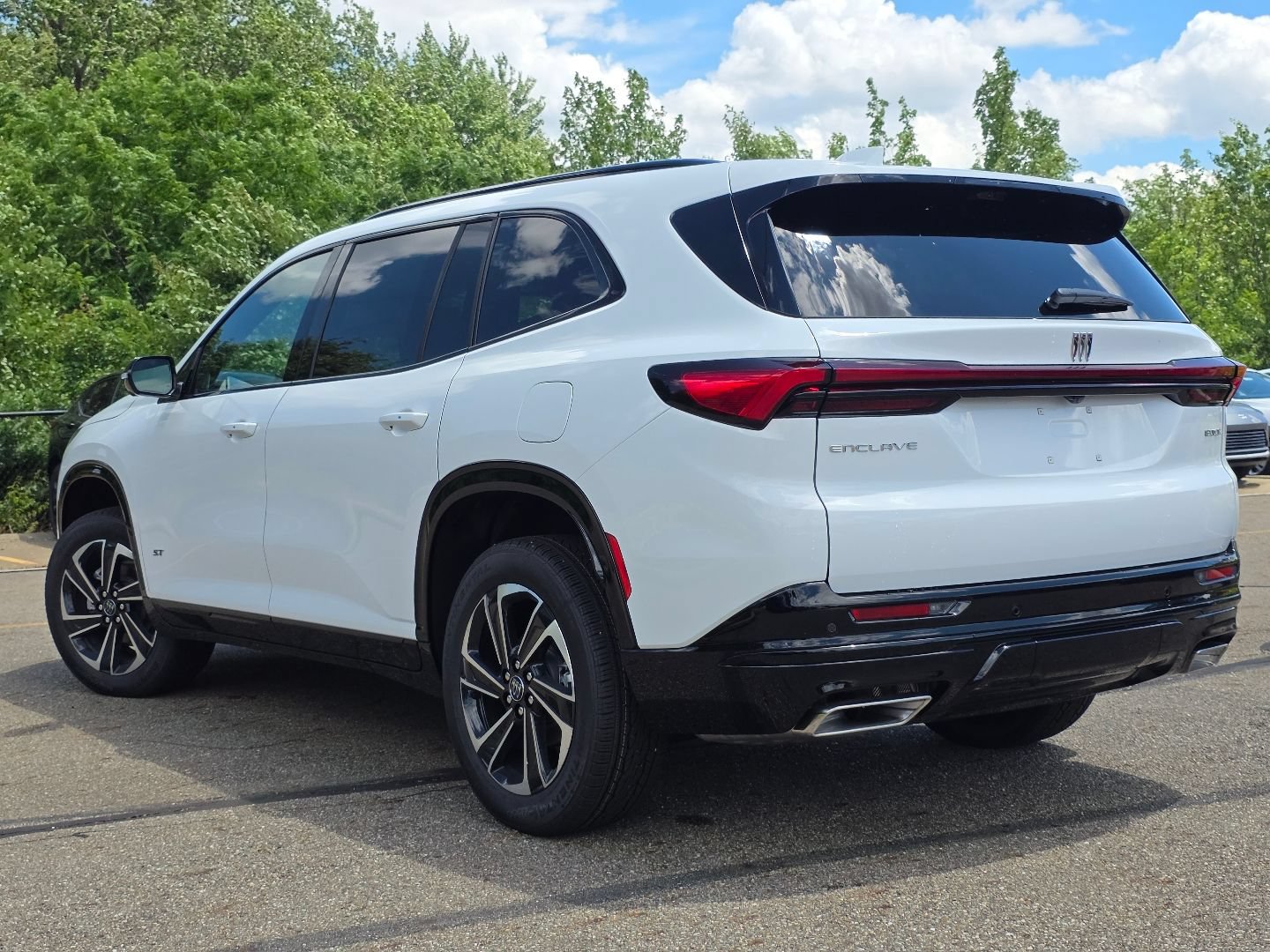 New 2026 Buick Enclave Sport Touring w/ Power Package FWD image 17