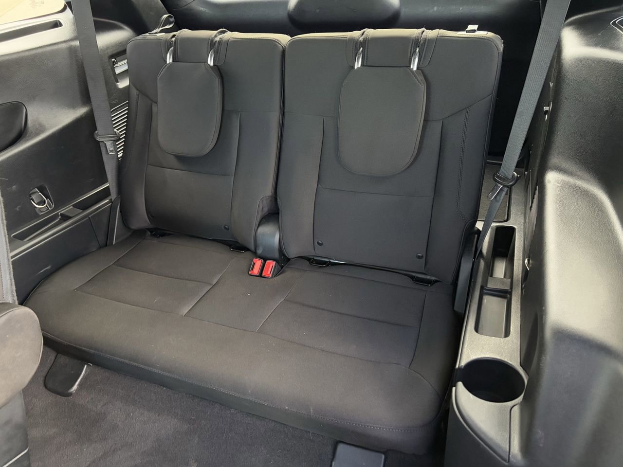 Used 2023 Ford Explorer XLT image 28