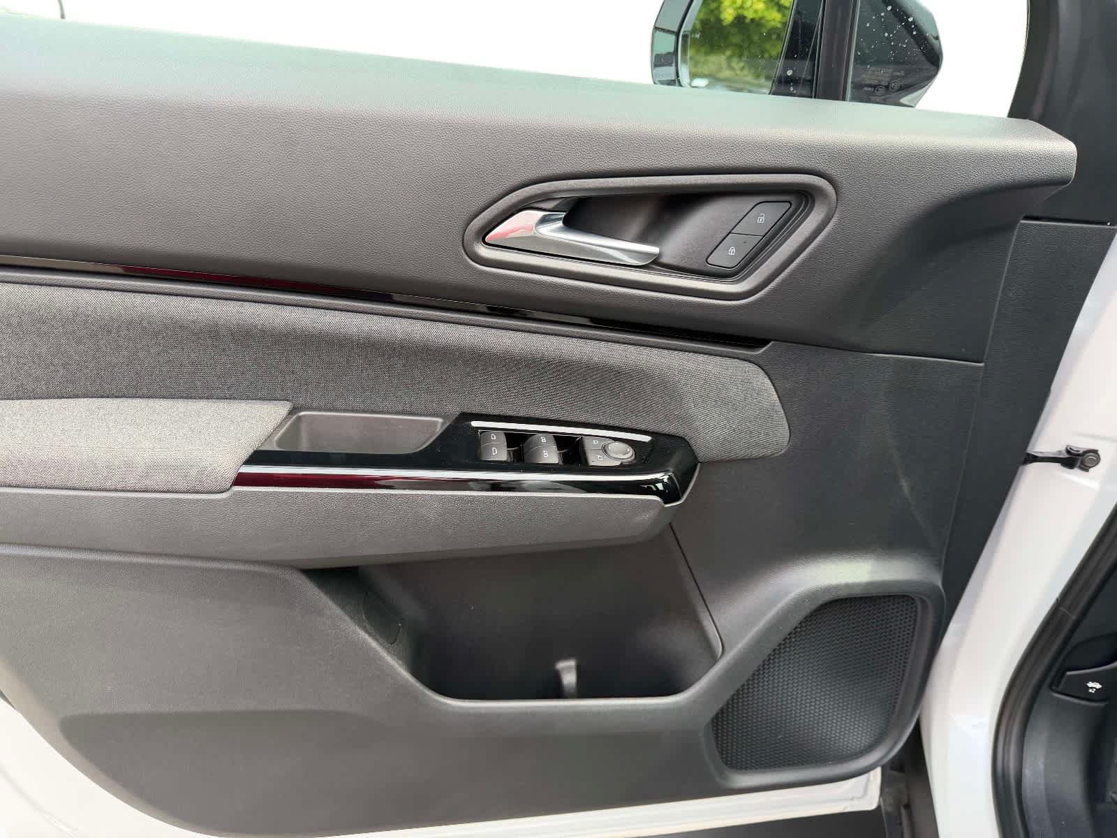 Used 2024 Honda Prologue EX image 16