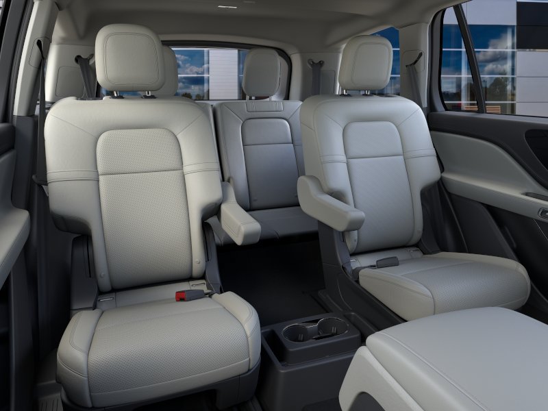 New 2026 Lincoln Aviator AWD image 11