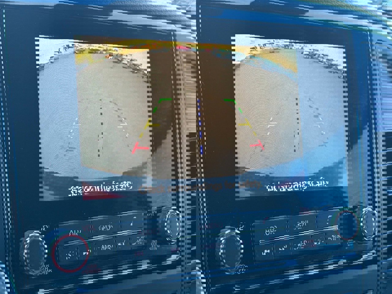 Certified 2024 Nissan Titan SV w/ SV Convenience Package image 29