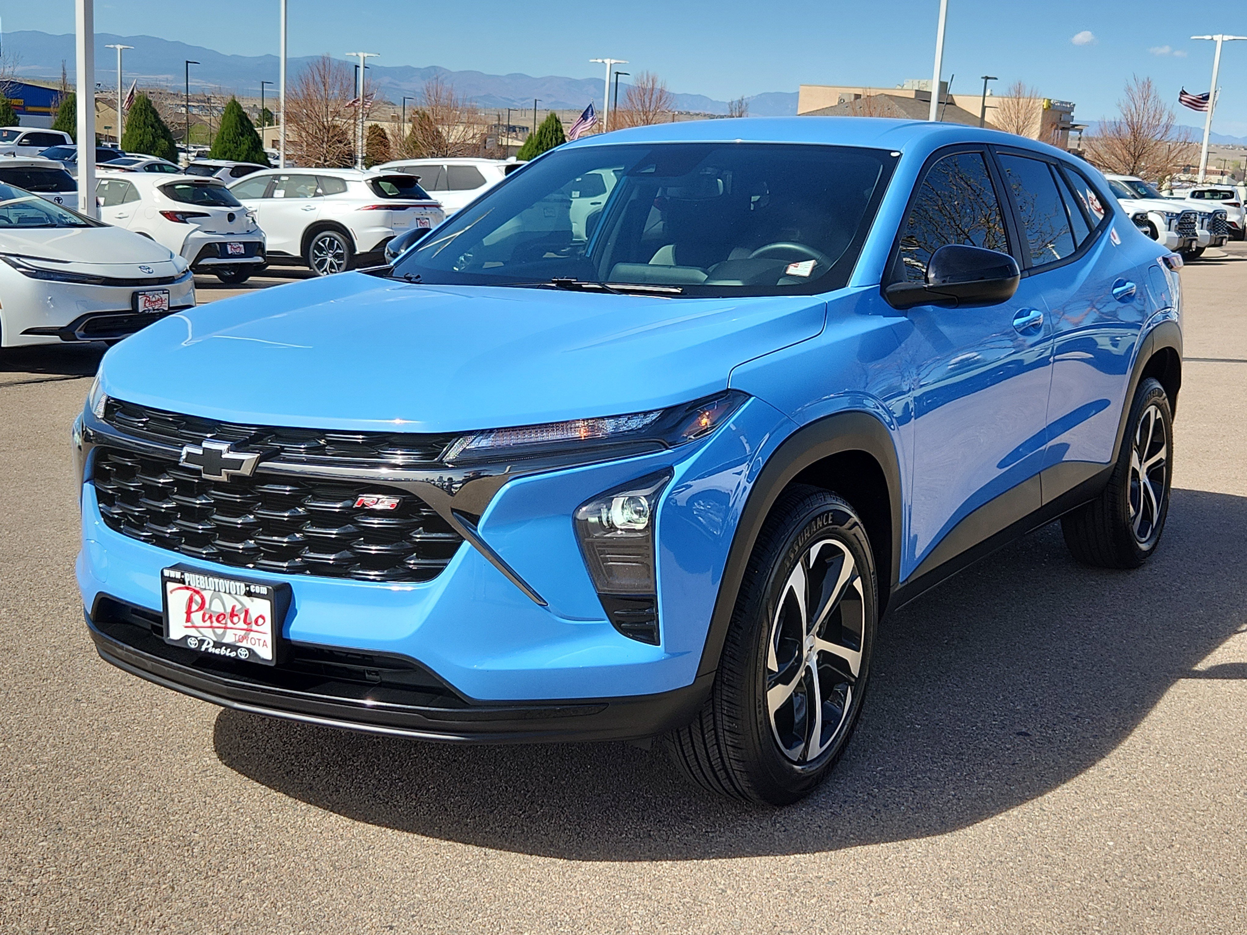 Used 2024 Chevrolet Trax RS w/ Driver Confidence Package FWD image 4