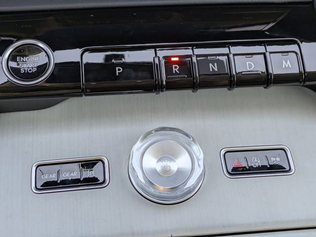 New 2025 Lincoln Navigator Reserve image 21