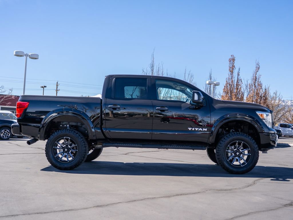 Used 2023 Nissan Titan SV w/ SV Convenience Package image 8
