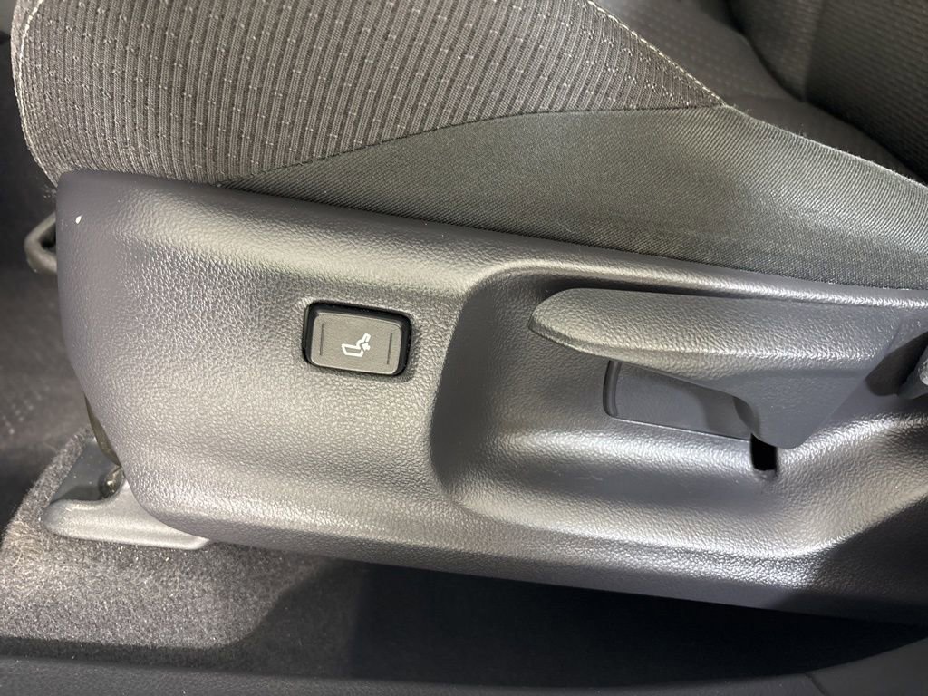 Used 2018 Toyota C-HR XLE image 15