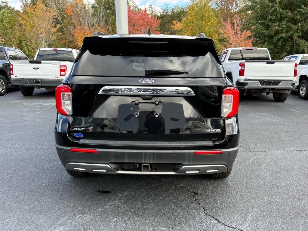 Certified 2022 Ford Explorer XLT w/ Equipment Group 202A image 5