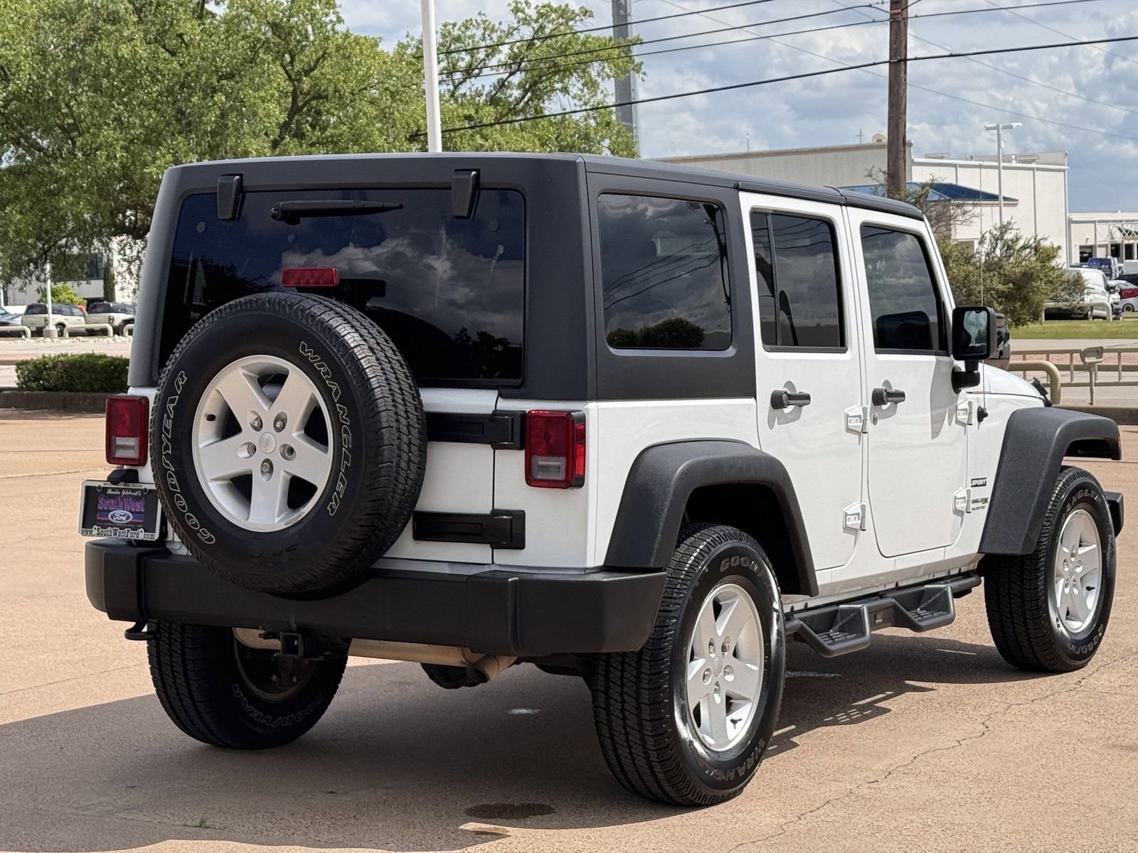 Used 2018 Jeep Wrangler Unlimited Sport S AWD/4WD image 4
