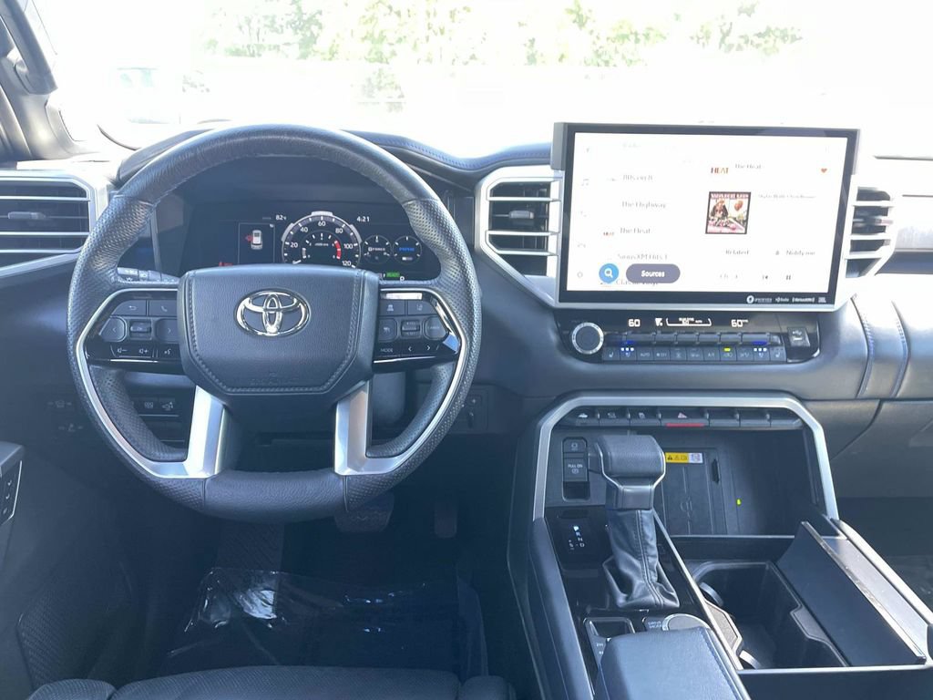 Used 2024 Toyota Sequoia Platinum AWD/4WD image 18