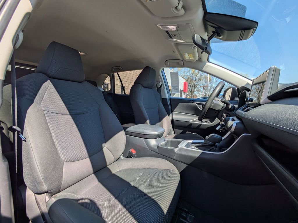 Used 2024 Toyota RAV4 LE image 58