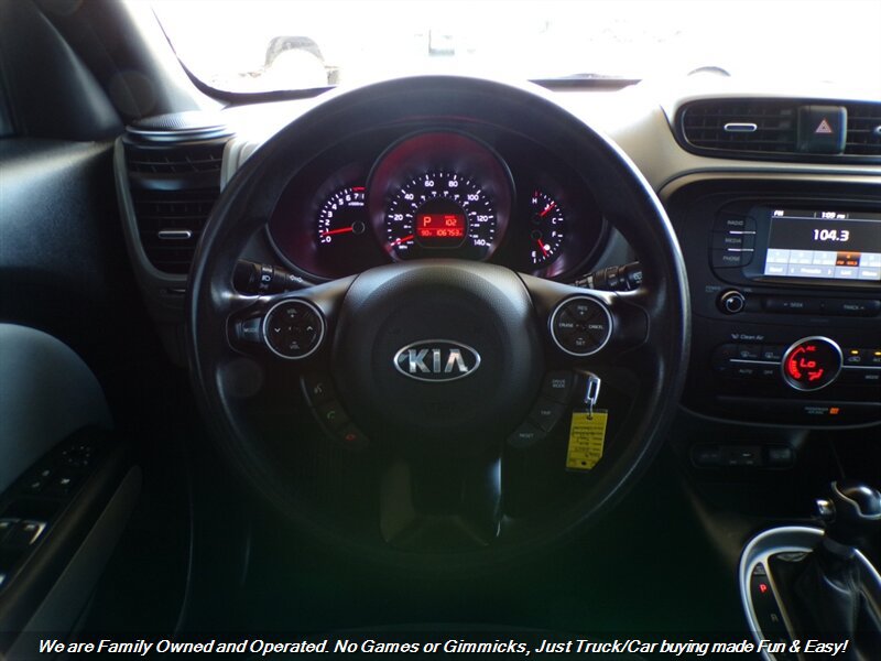 Used 2017 Kia Soul + FWD image 13