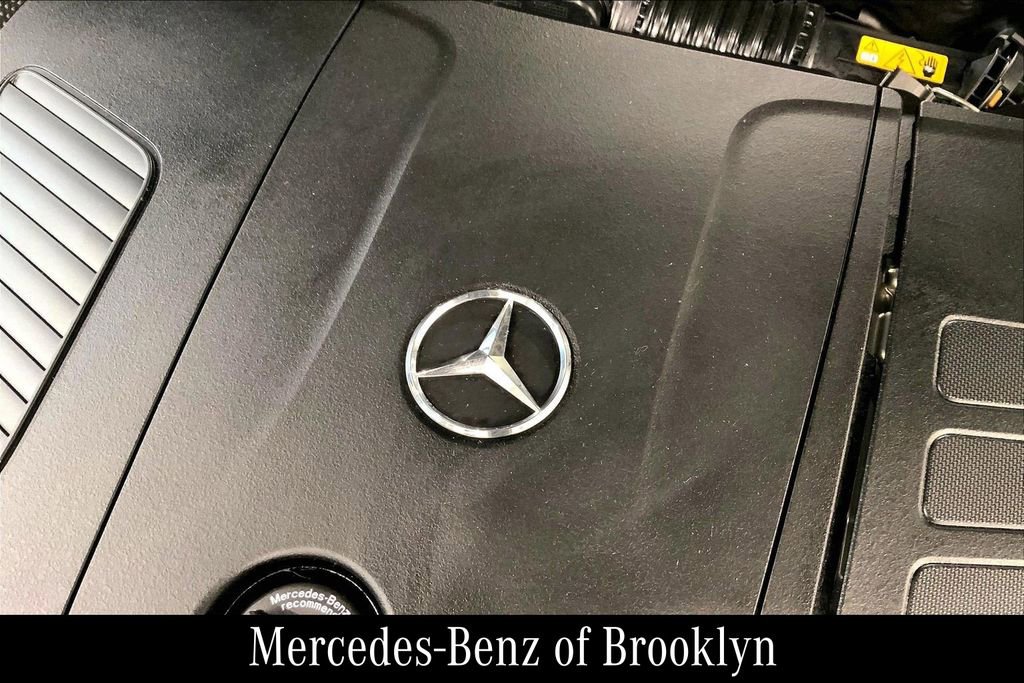 Used 2025 Mercedes-Benz GLC 300 4MATIC image 33