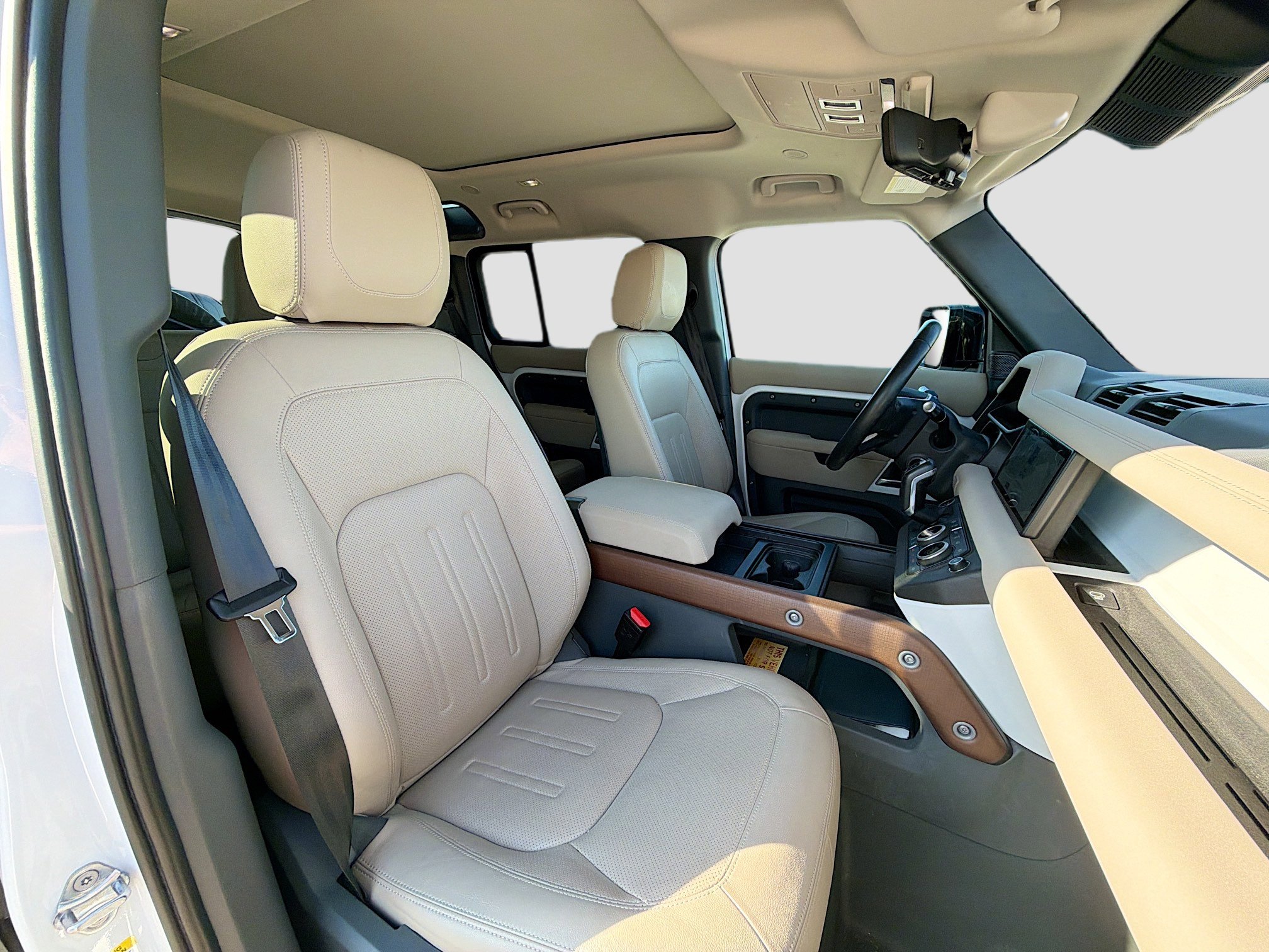 Used 2022 Land Rover Defender 110 SE image 15