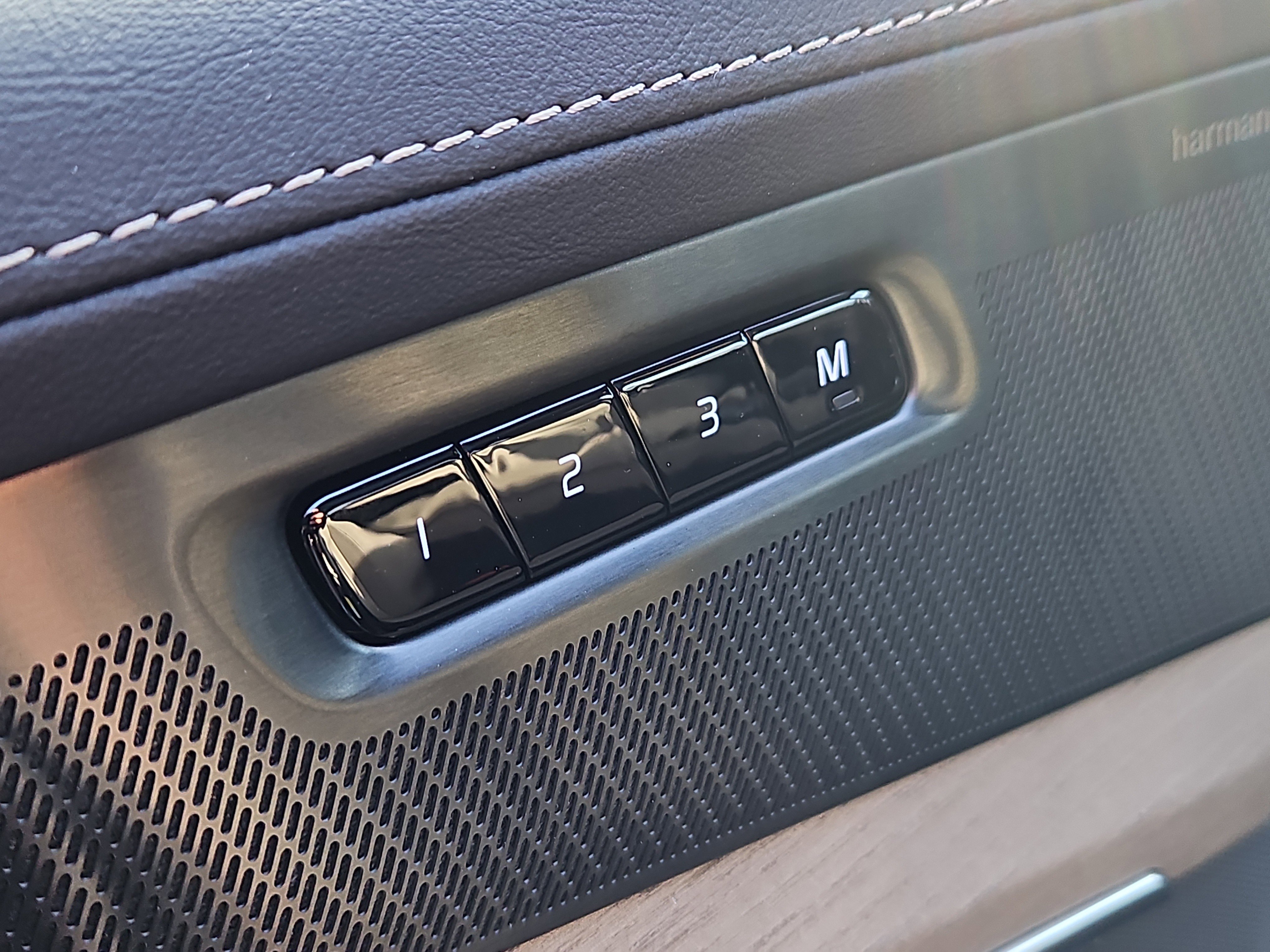 New 2026 Volvo XC90 T8 Ultra image 11