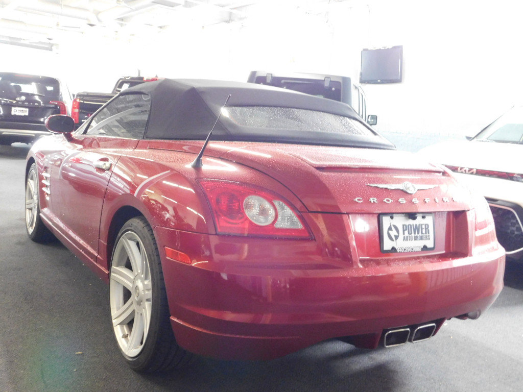 Used 2005 Chrysler Crossfire Limited image 2