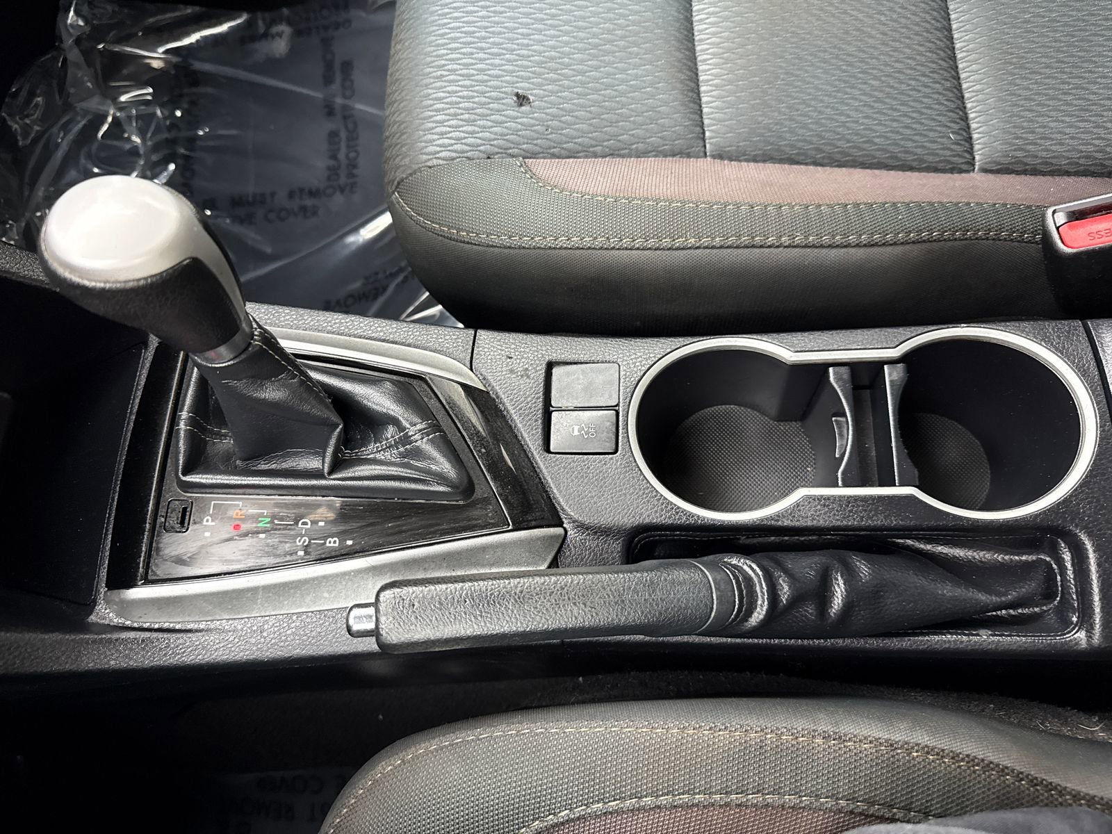 Used 2019 Toyota Corolla LE w/ Carpet Mat Package (TMS) FWD image 29