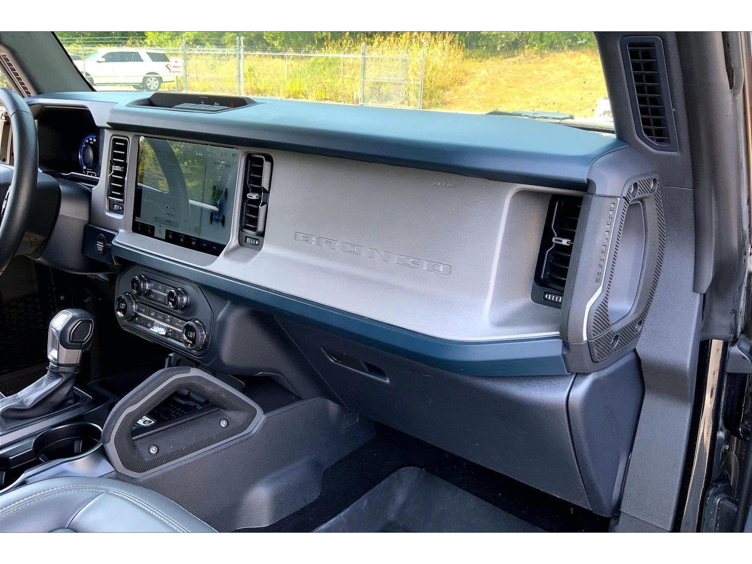 Used 2024 Ford Bronco Outer Banks AWD/4WD image 15