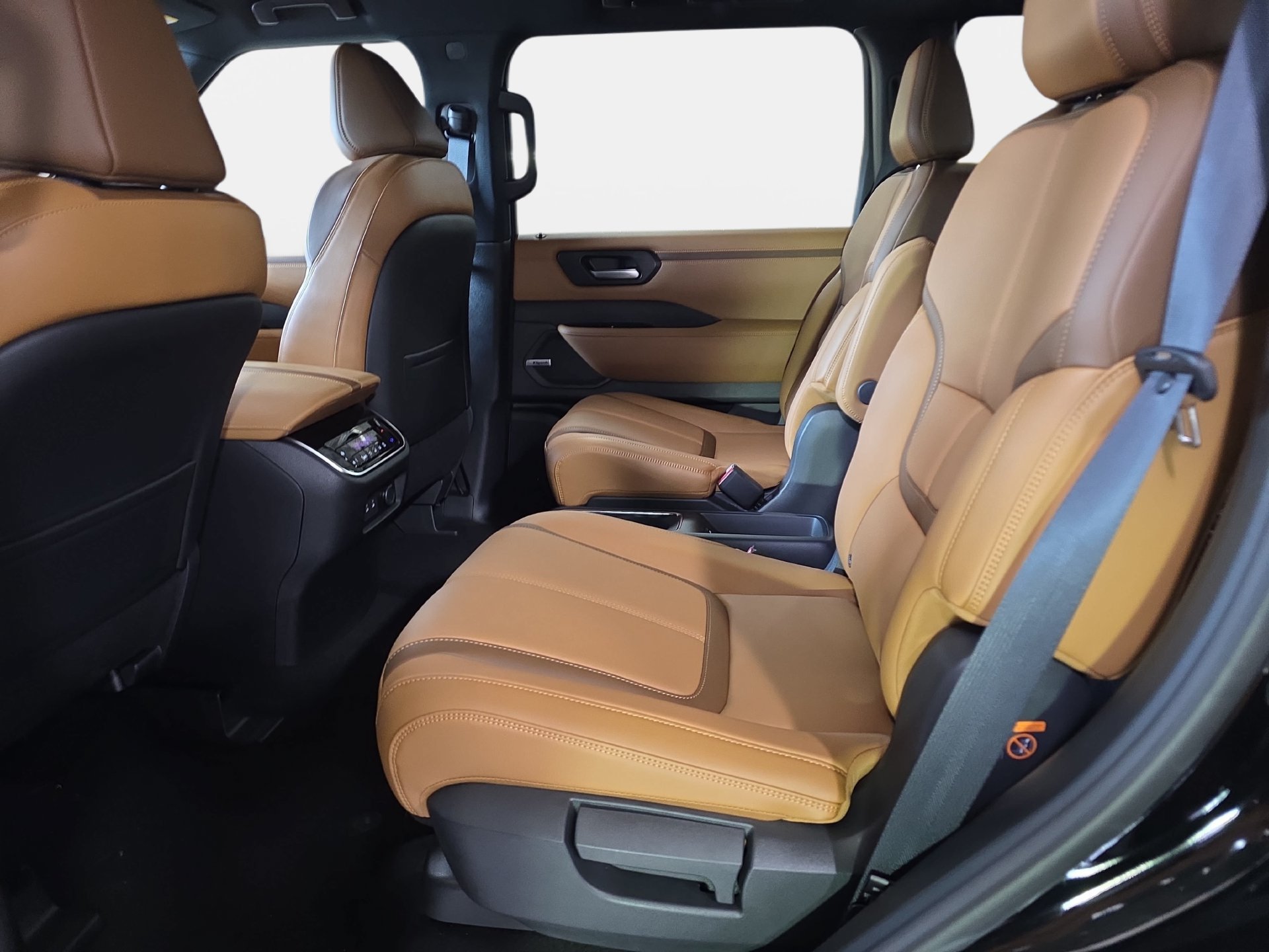 New 2026 Nissan Armada SL w/ Captain's Chari Seat Package AWD/4WD image 14