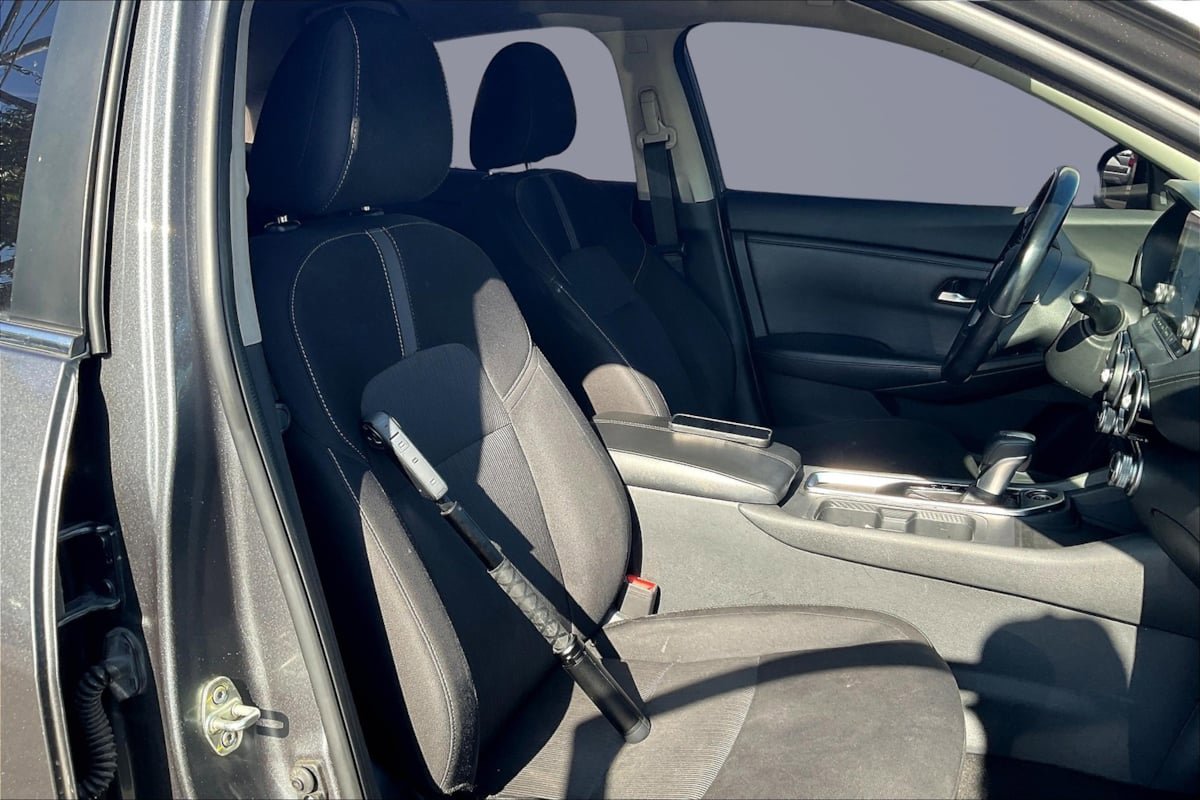 Used 2020 Nissan Sentra SV FWD image 7
