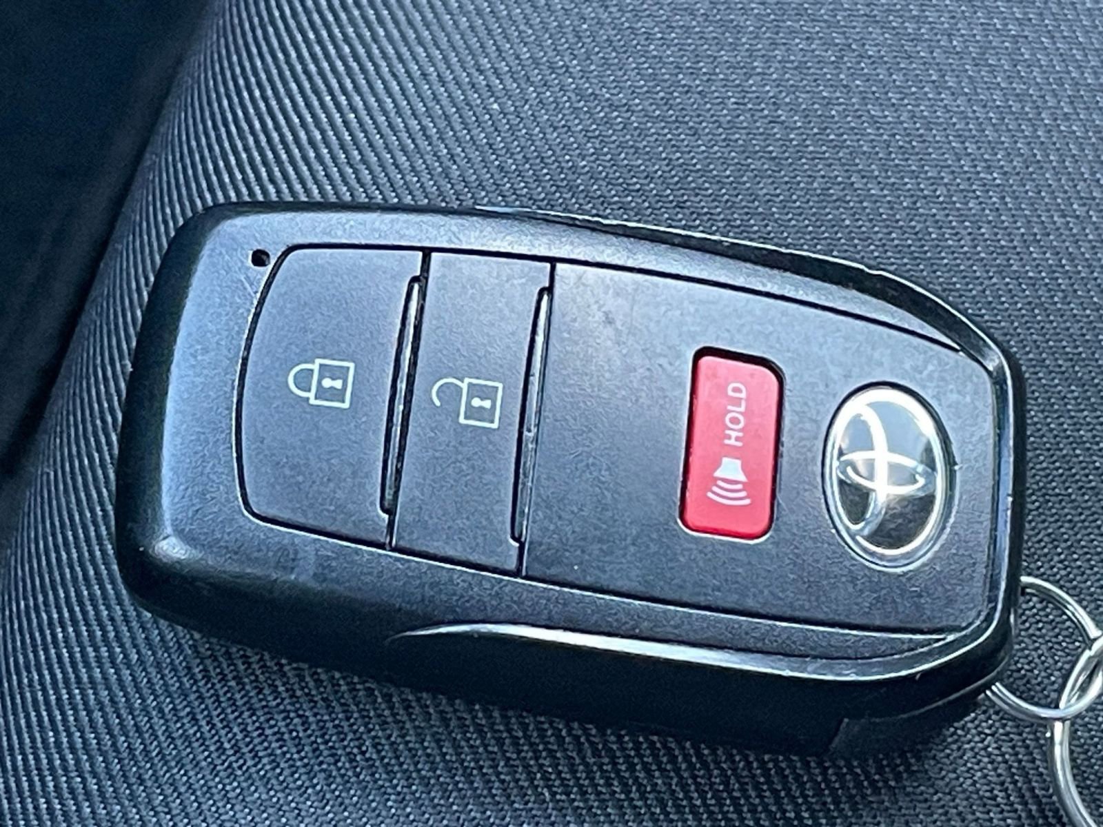 Used 2025 Toyota Tacoma TRD Off-Road image 22