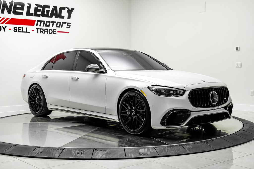 Used 2024 Mercedes-Benz S 63 AMG S w/ Carbon Fiber Exterior Package image 3