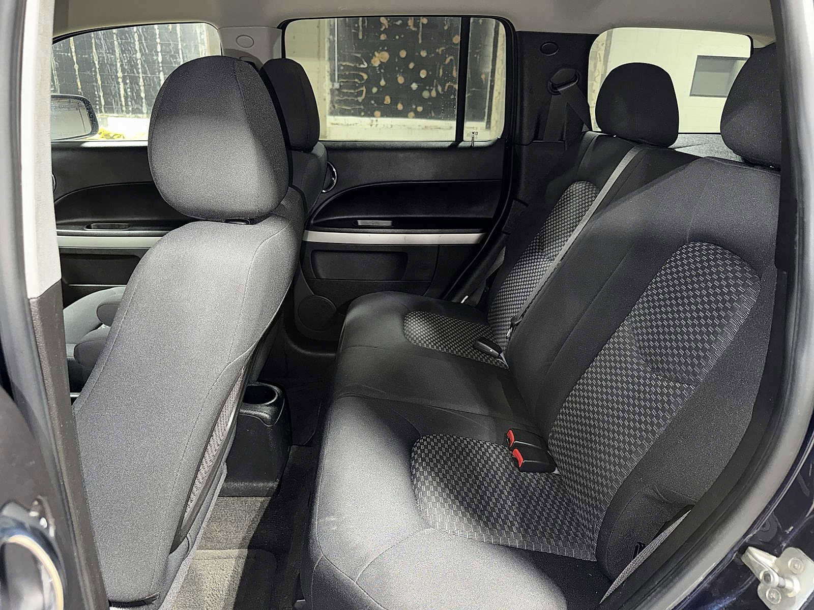 Used 2008 Chevrolet HHR LS image 17