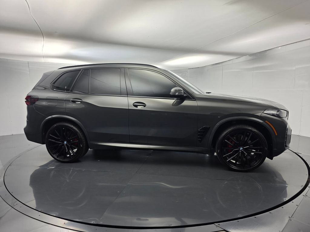 Certified 2025 BMW X5 sDrive40i w/ Executive Package RWD image 3