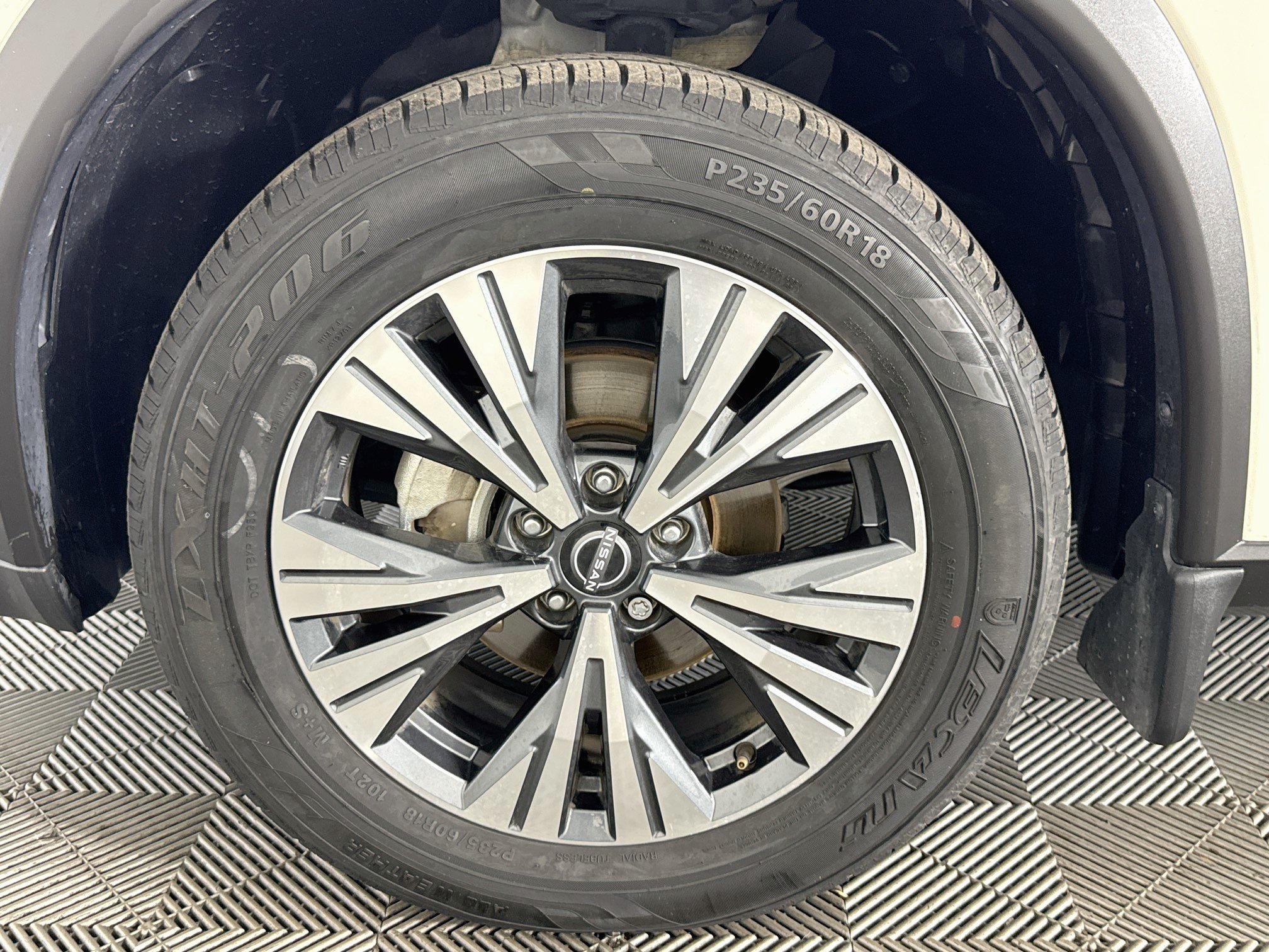 Used 2023 Nissan Rogue SV FWD image 36