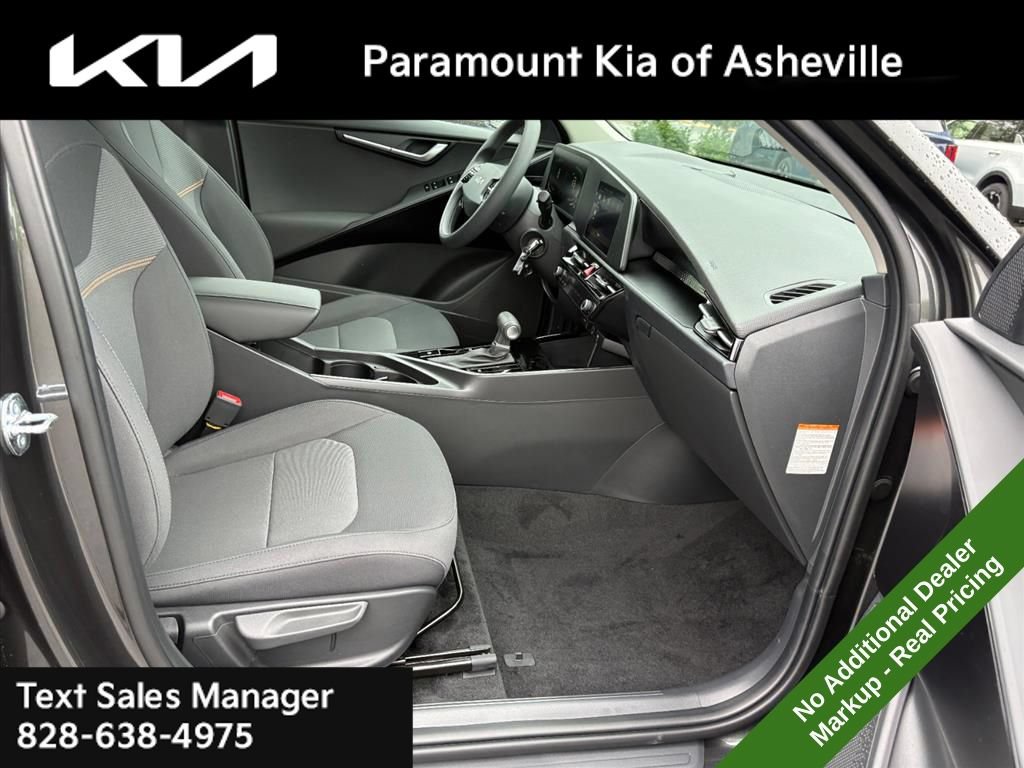 New 2026 Kia Niro LX FWD image 17