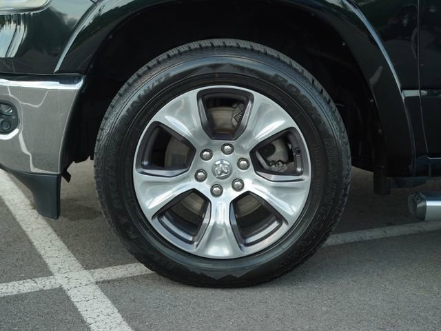 Used 2020 RAM 1500 Laramie AWD/4WD image 11