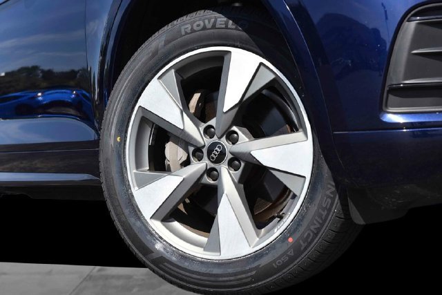 Used 2020 Audi Q5 2.0T Premium w/ Titanium Sport Package AWD/4WD image 3