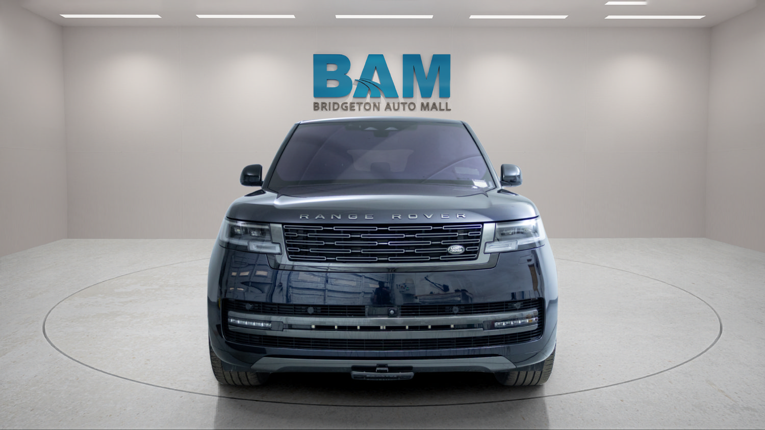 Used 2023 Land Rover Range Rover SE AWD/4WD image 2