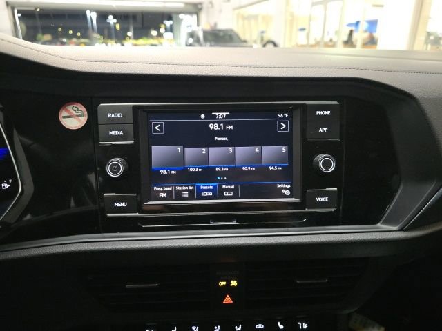 Used 2024 Volkswagen Jetta SE image 15