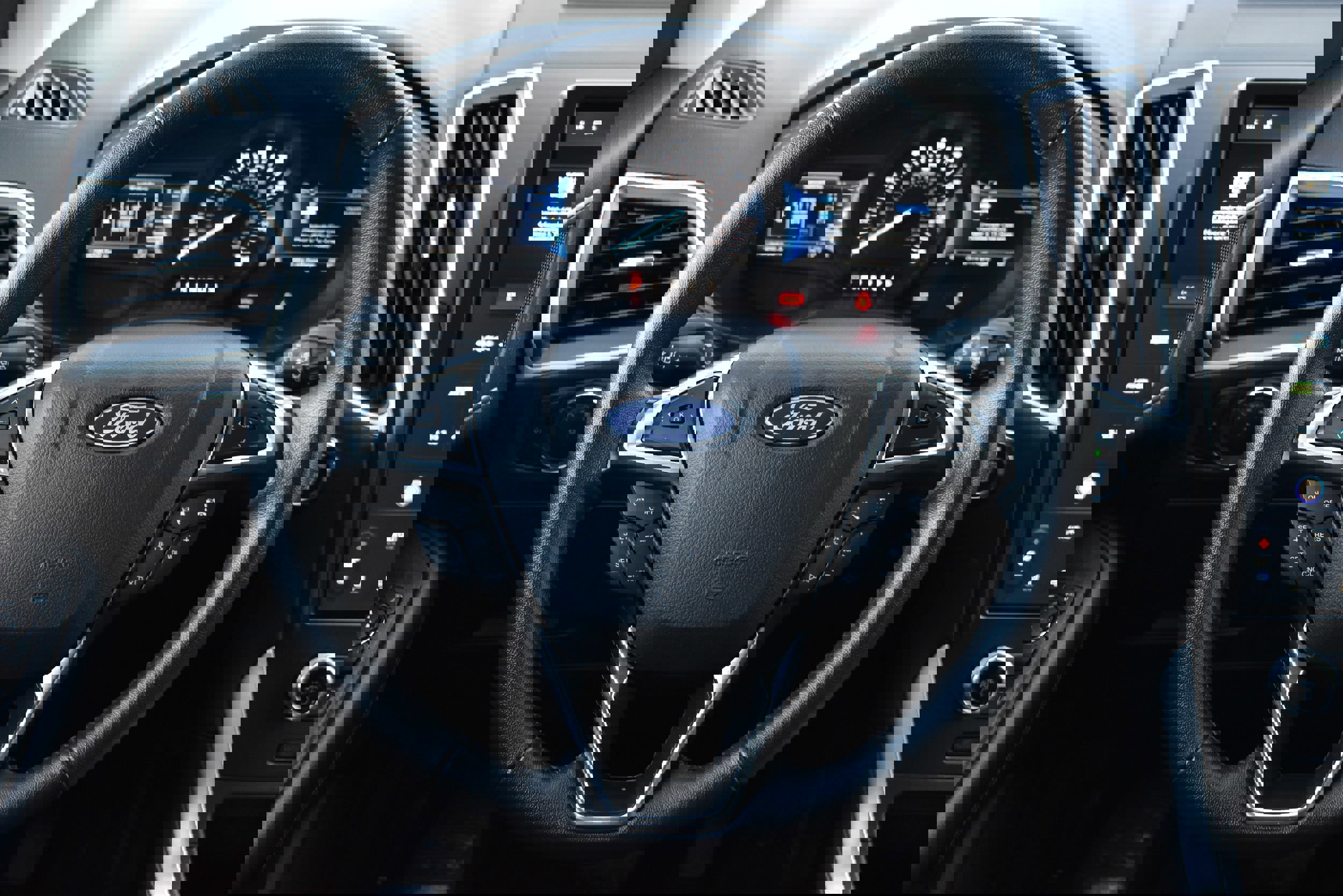 Used 2024 Ford Edge SEL image 20