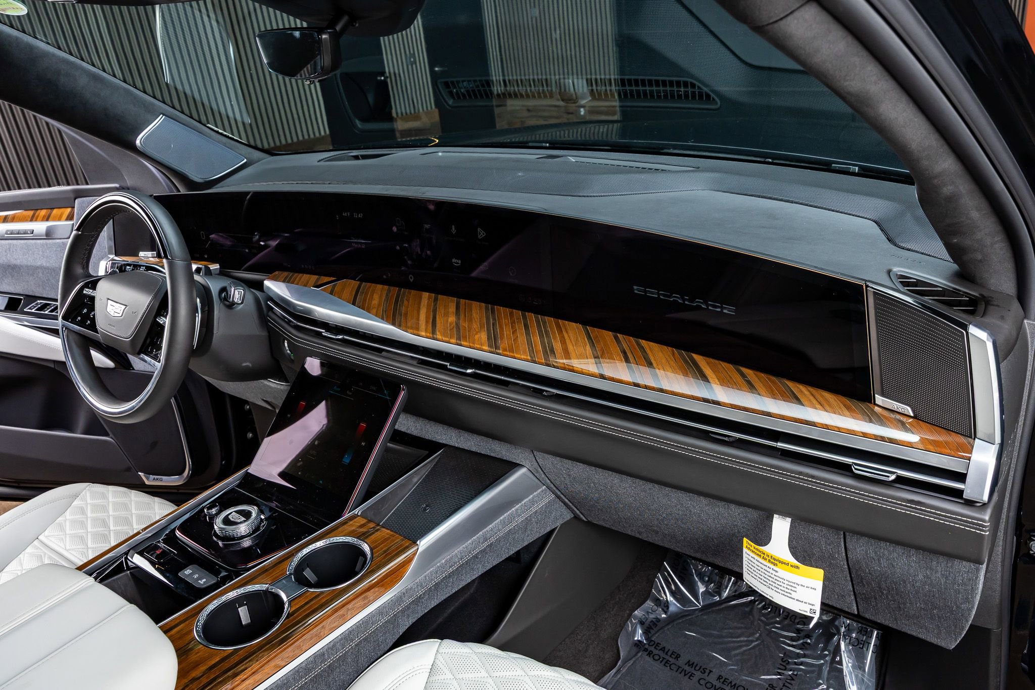Used 2025 Cadillac Escalade Sport Platinum image 18