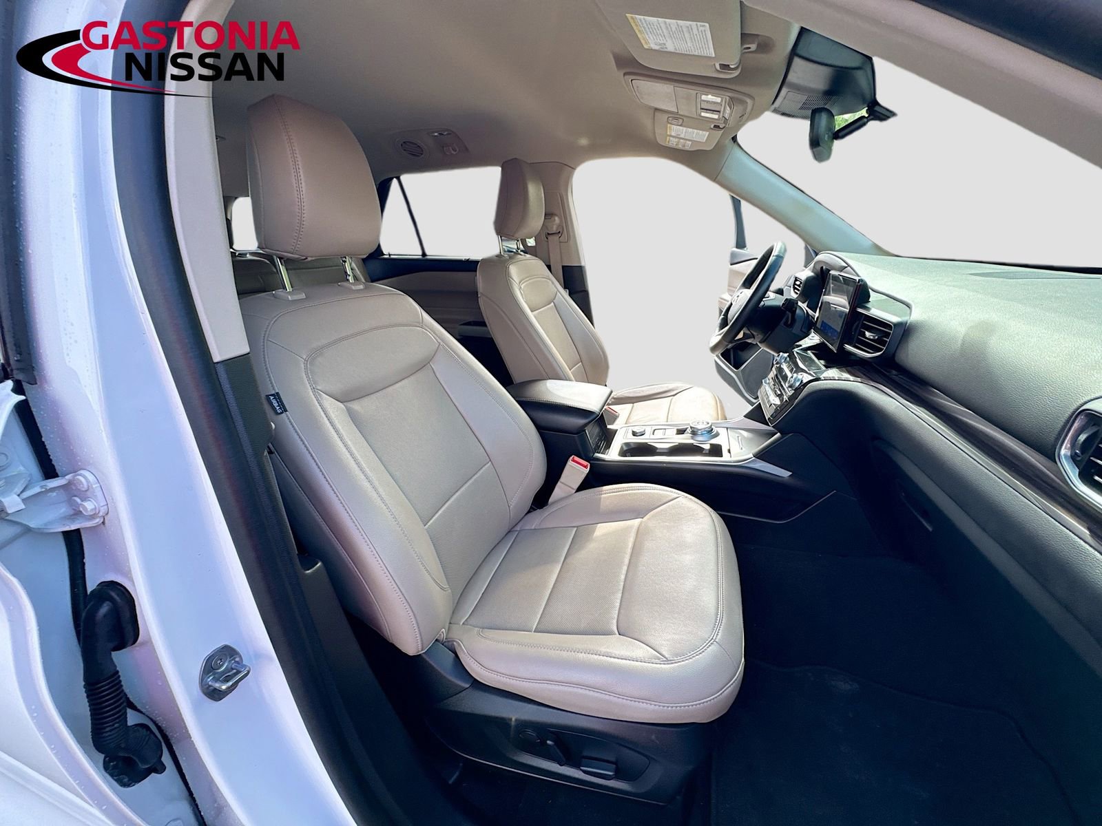 Used 2023 Ford Explorer Limited image 37