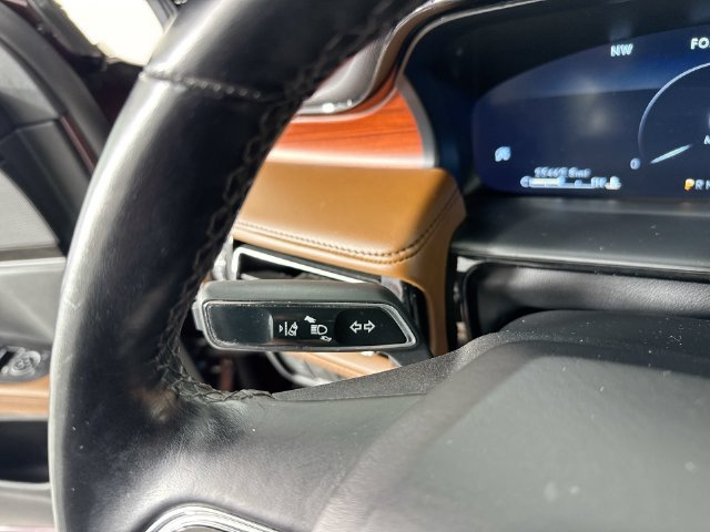 Used 2023 Lincoln Nautilus Reserve AWD/4WD image 15