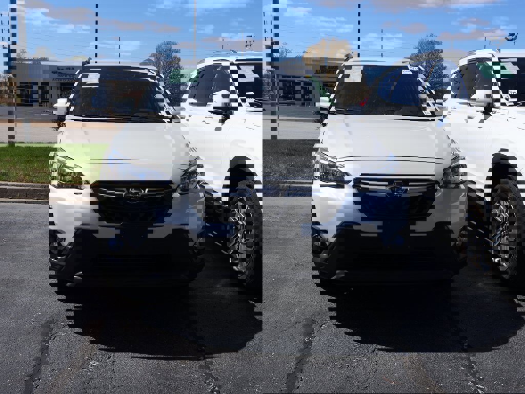 Used 2021 Subaru Crosstrek 2.0i Premium image 3