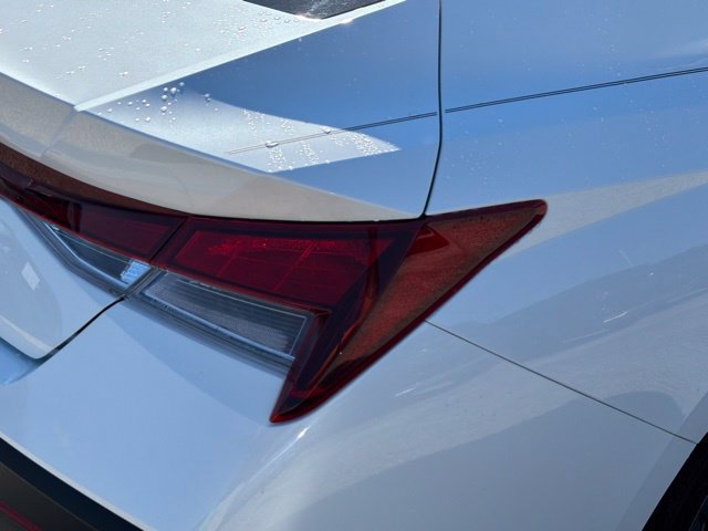 Used 2024 Hyundai Elantra SEL FWD image 12