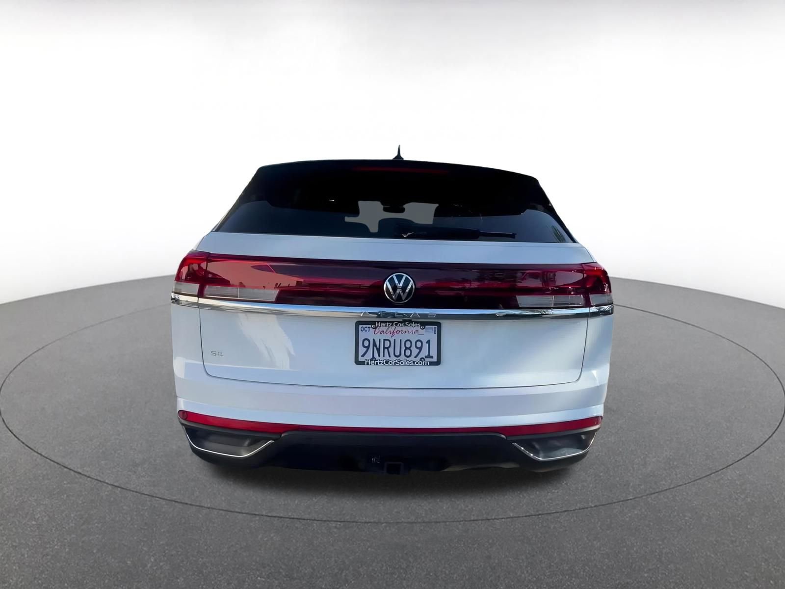 Used 2025 Volkswagen Atlas Cross Sport SE image 12