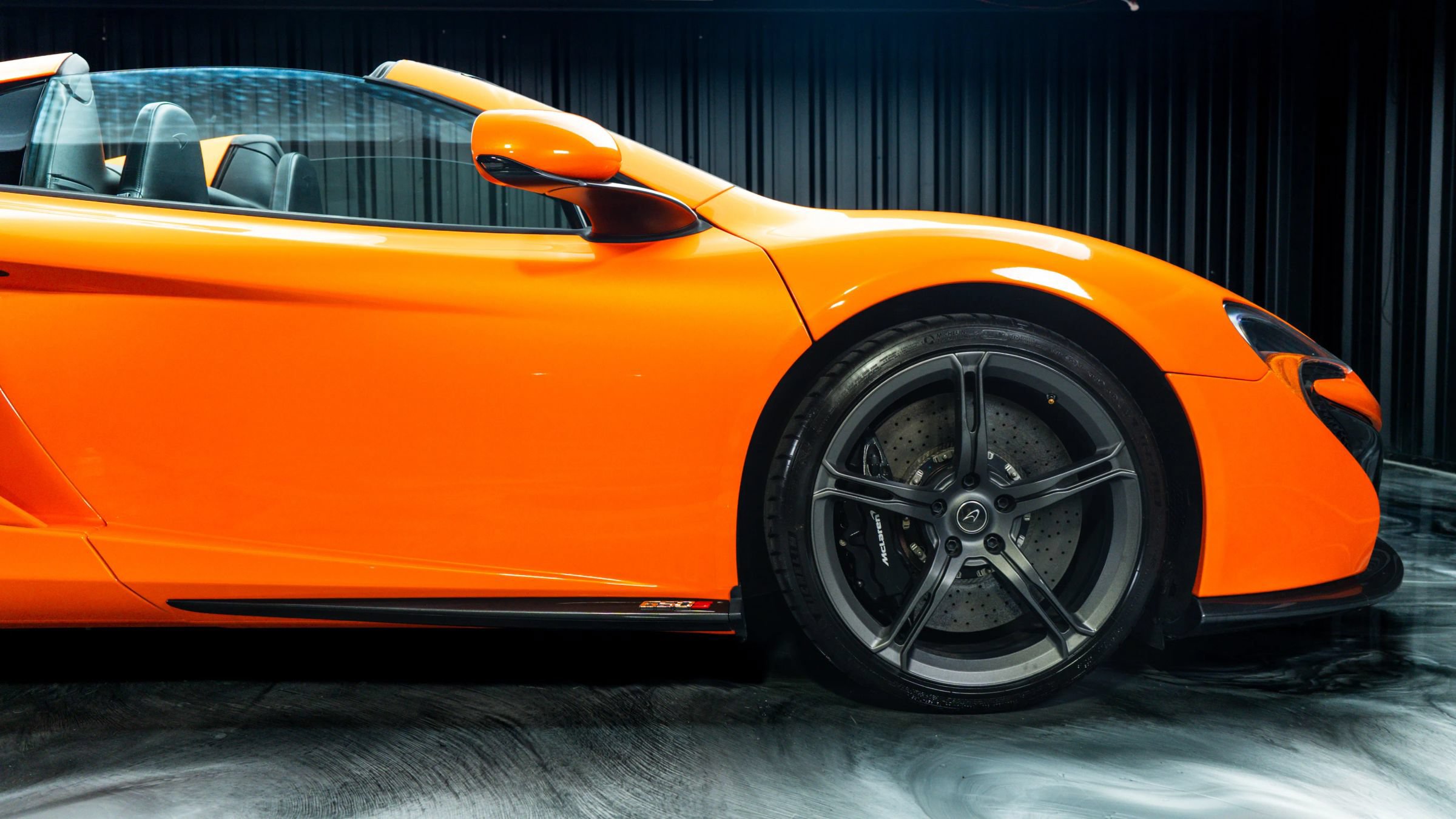 Used 2015 McLaren 650S Spider RWD image 9