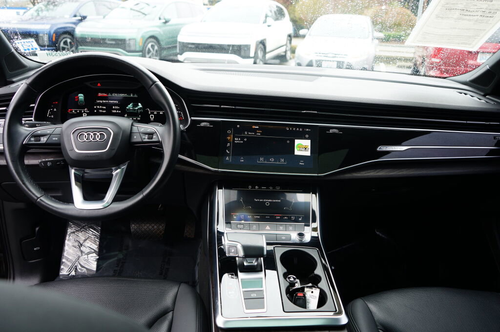 Used 2021 Audi Q7 2.0T Premium Plus w/ Executive Package AWD/4WD image 22