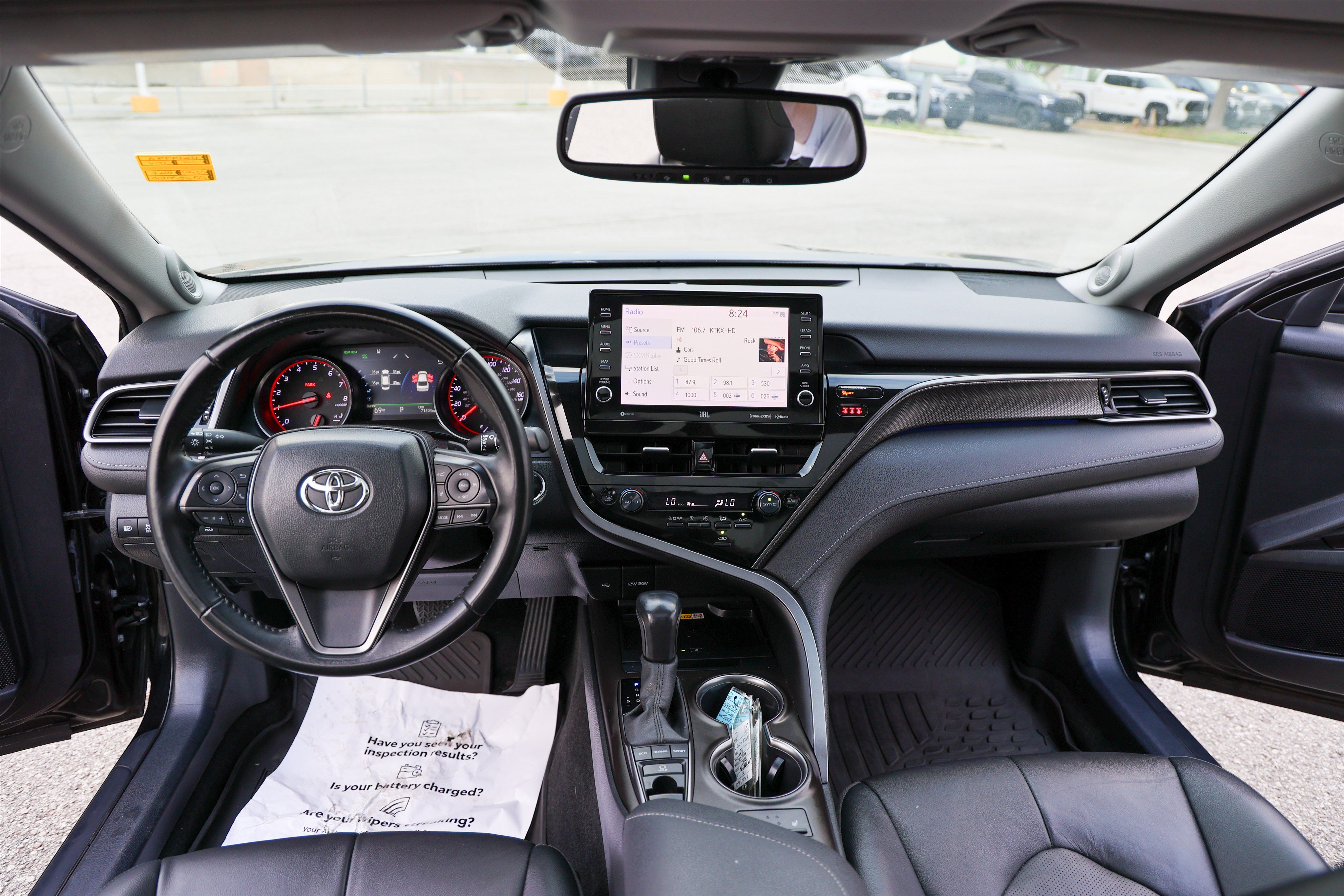 Used 2022 Toyota Camry XSE image 35