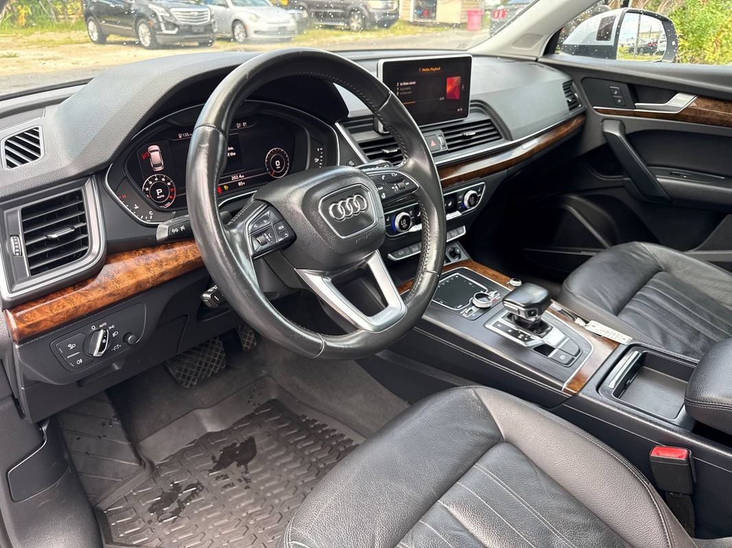 Used 2018 Audi Q5 2.0T Premium Plus w/ Premium Plus Package AWD/4WD image 14