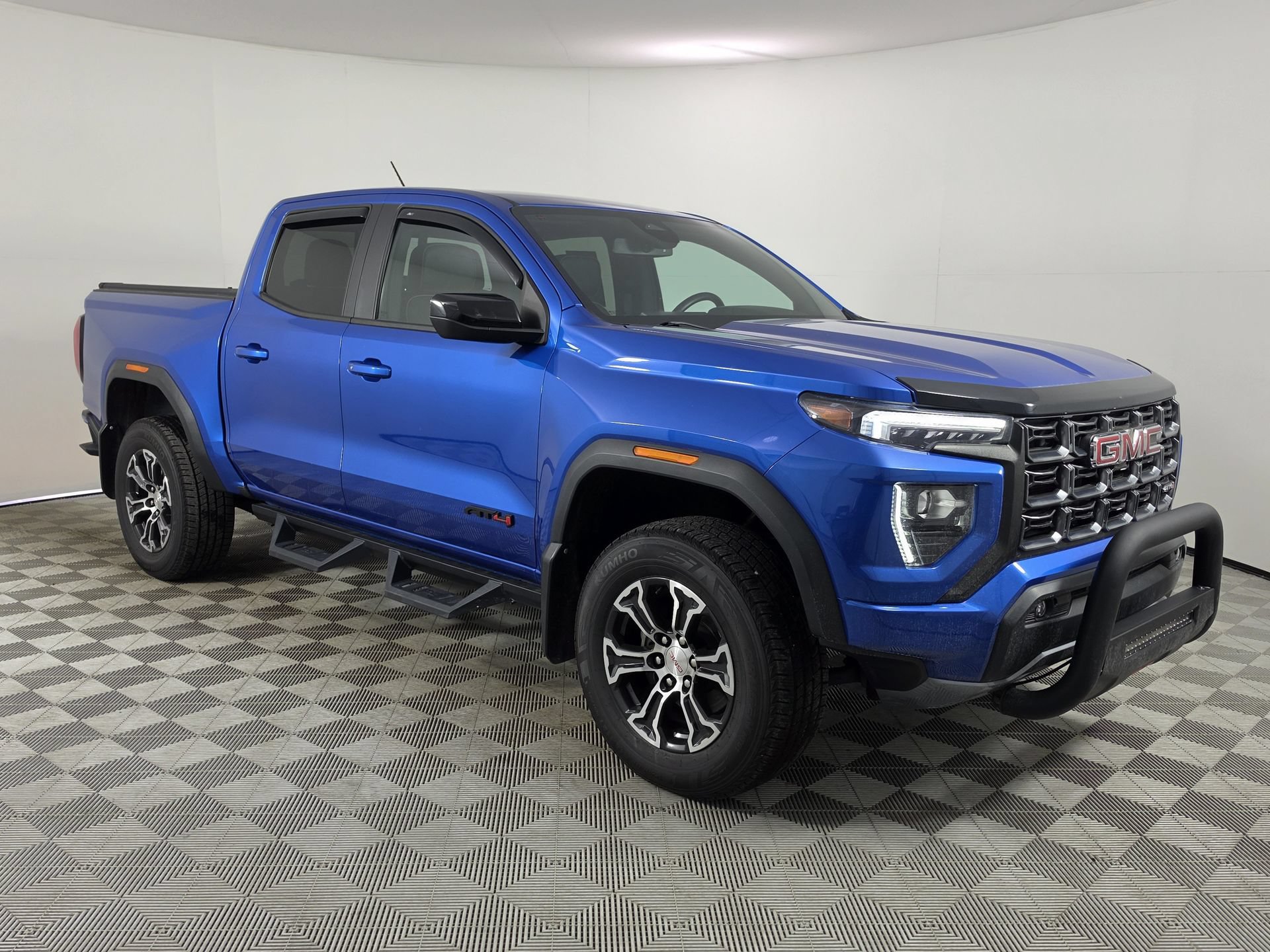 Used 2023 GMC Canyon AT4 w/ AT4 Premium Package AWD/4WD image 1
